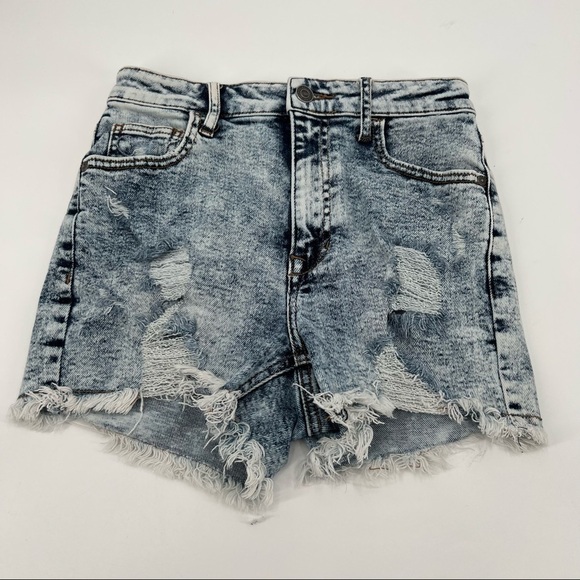 GBG Los Ángeles Distressed Cut Off Jean Shorts Size 26 Women’s - Picture 1 of 10